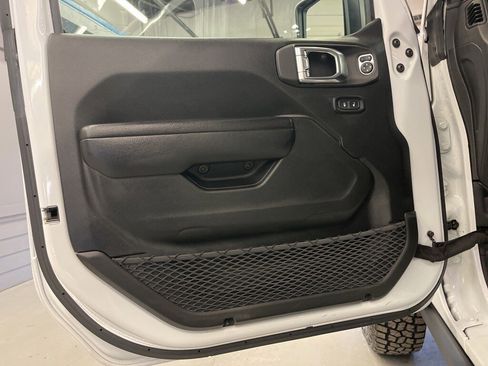 Used 2023 Jeep Wrangler Unlimited Sport image 9