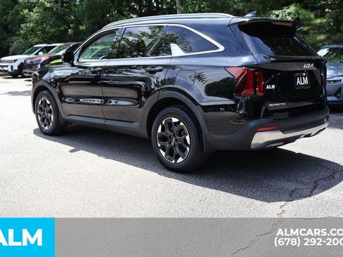 Used 2025 Kia Sorento S w/ Panoramic Sunroof Package FWD image 9