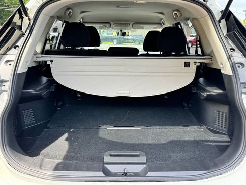 Used 2016 Nissan Rogue S w/ Appearance Package AWD/4WD image 22