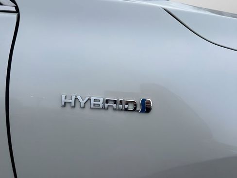 Used 2021 Toyota Venza XLE w/ Softex Package image 13