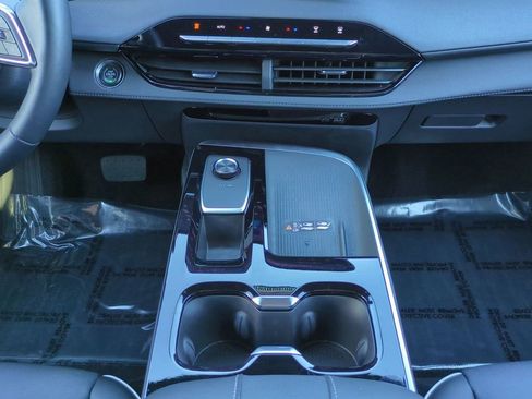 Used 2025 Buick Enclave Preferred image 19