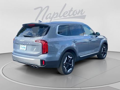 Used 2025 Kia Telluride S FWD image 6