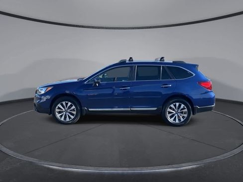 Used 2017 Subaru Outback 3.6R Touring w/ Popular Package #5A AWD/4WD image 5