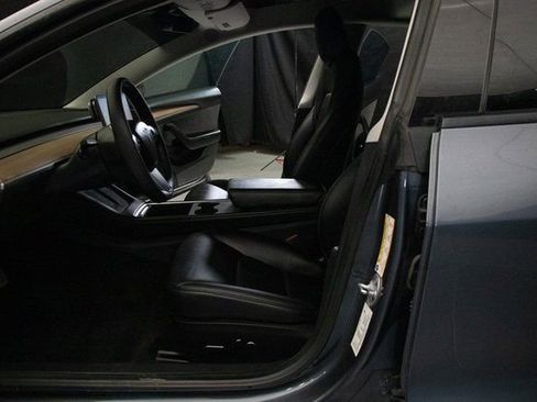 Used 2022 Tesla Model 3 Performance image 24