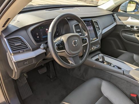 Certified 2025 Volvo XC90 B5 Core image 8