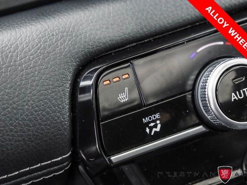 Used 2024 Honda Pilot Touring image 8