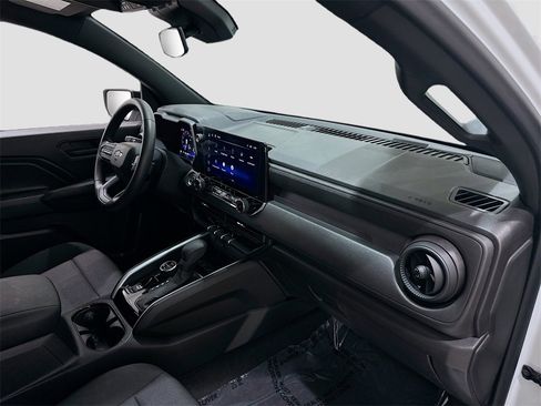 Used 2024 Chevrolet Colorado Trail Boss image 29