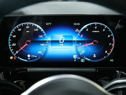 Used 2023 Mercedes-Benz GLA 250 4MATIC image 30