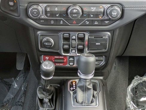 New 2026 Jeep Gladiator Rubicon AWD/4WD image 19