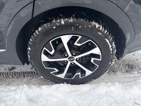 Used 2023 Kia Sportage EX image 13