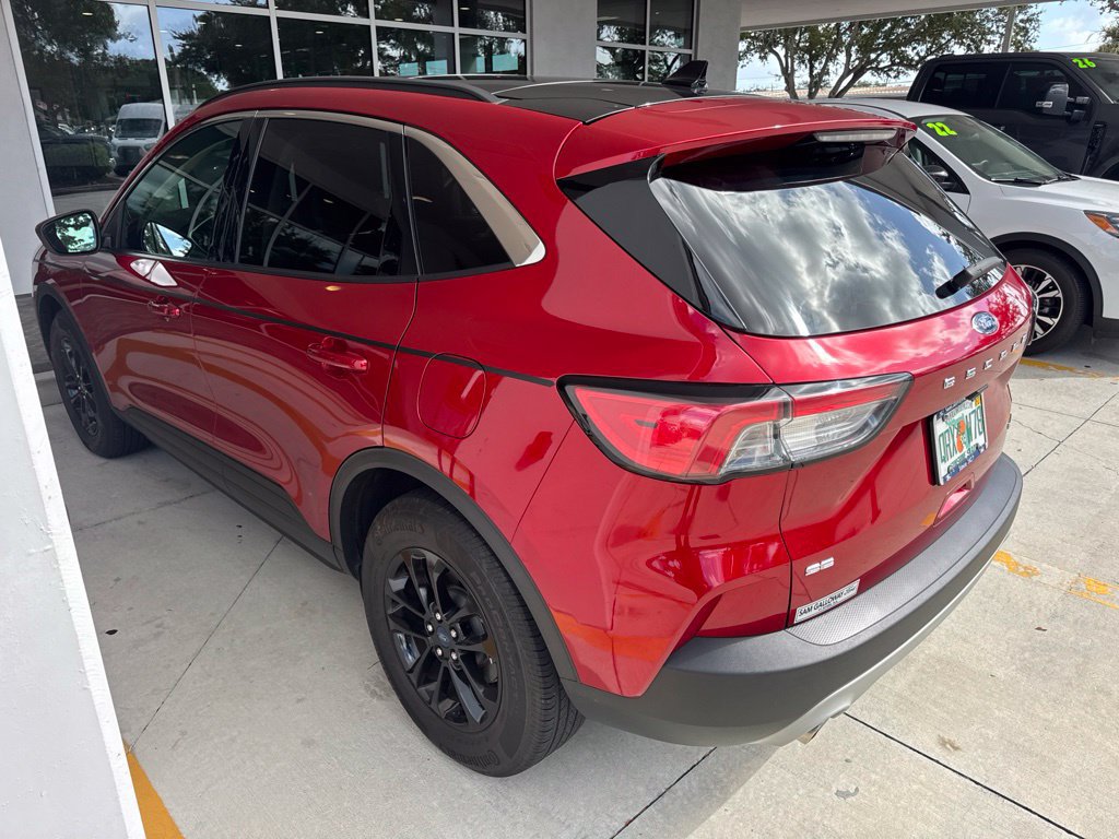 Used 2020 Ford Escape SE AWD/4WD image 3