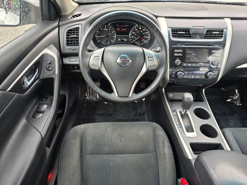 Used 2015 Nissan Altima 2.5 SV FWD image 29