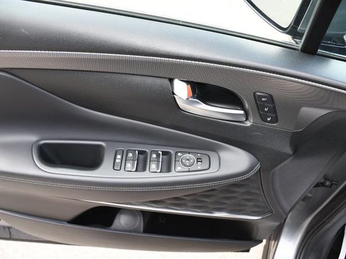 Used 2019 Hyundai Santa Fe FWD image 15