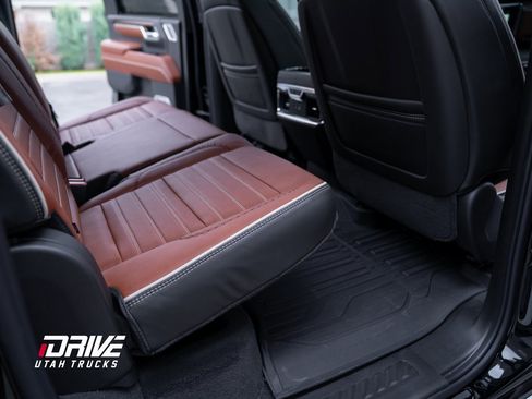 Used 2025 GMC Sierra 3500 Denali Ultimate image 24