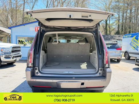 Used 2016 Cadillac Escalade ESV Premium RWD image 9