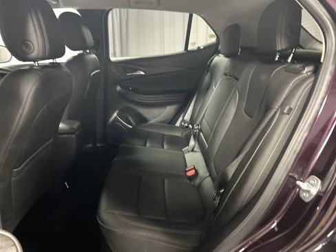 Used 2020 Buick Encore GX Essence FWD image 21