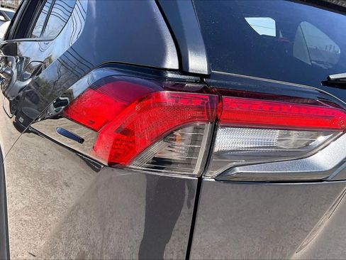 Used 2024 Toyota RAV4 XLE image 28