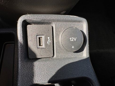 Used 2022 Ford Transit Connect XL image 21