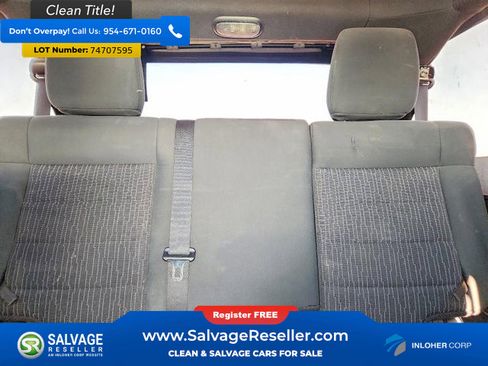 Used 2012 Jeep Wrangler Unlimited Sahara w/ Connectivity Group image 13