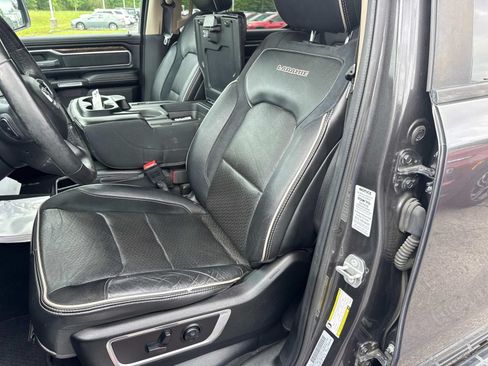 Used 2019 RAM 1500 Laramie w/ Off Road Group AWD/4WD image 36
