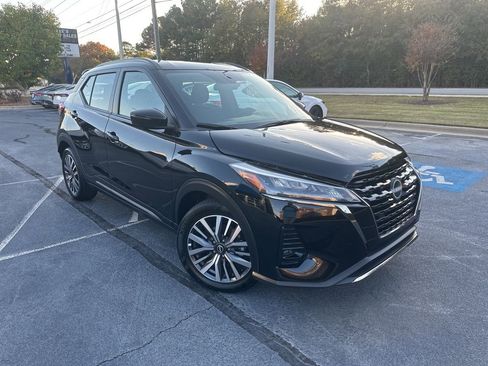 Used 2024 Nissan Kicks SR FWD image 1