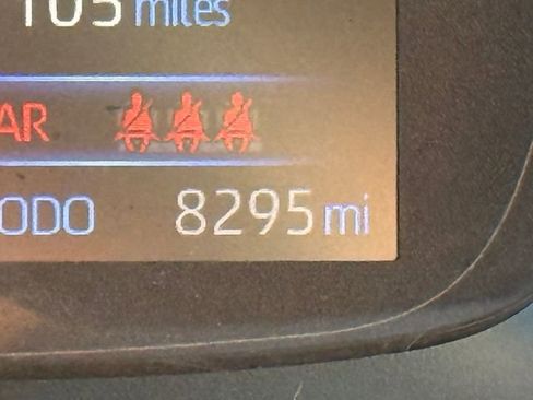 Used 2022 Toyota Corolla LE image 26