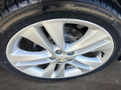 Used 2015 Chevrolet Cruze LTZ FWD image 16