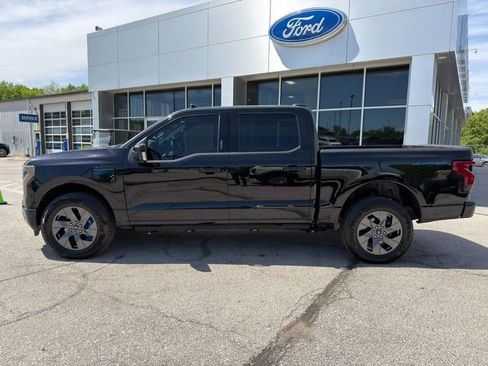 Used 2024 Ford F150 Lightning Lariat AWD/4WD image 4