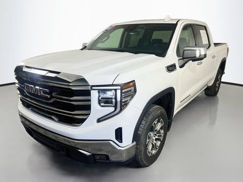 Used 2025 GMC Sierra 1500 SLT AWD/4WD image 4