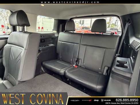 Used 2025 Hyundai Santa Fe SEL AWD/4WD image 32