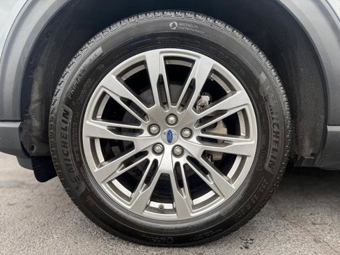 Certified 2025 Ford Explorer Active w/ Active Comfort Package image 4