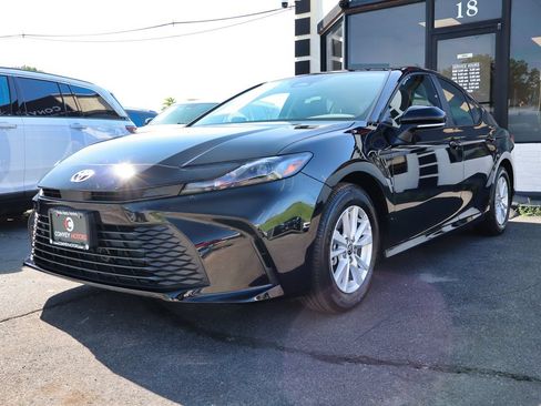 Used 2026 Toyota Camry LE FWD image 2