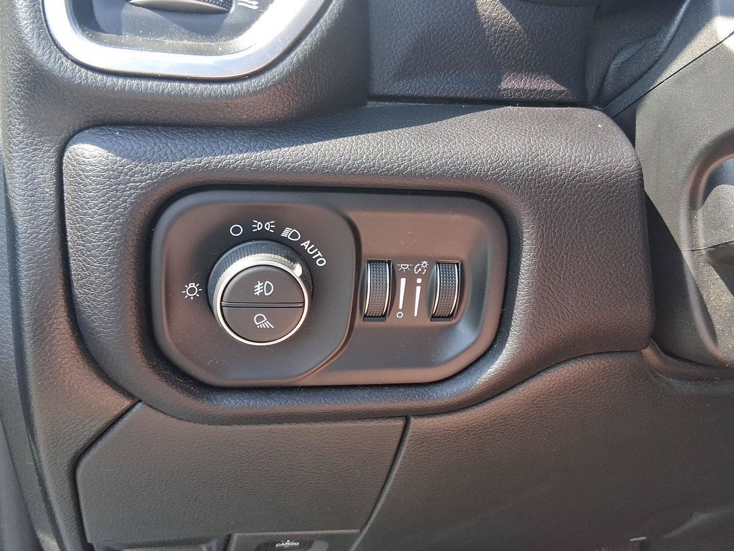 Used 2022 RAM 3500 Laramie AWD/4WD image 22