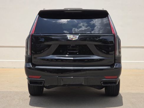 Used 2024 Cadillac Escalade ESV Premium Luxury w/ Performance Package AWD/4WD image 4
