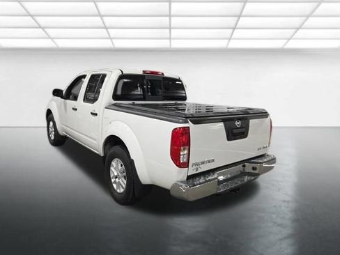 Used 2018 Nissan Frontier SV AWD/4WD image 6
