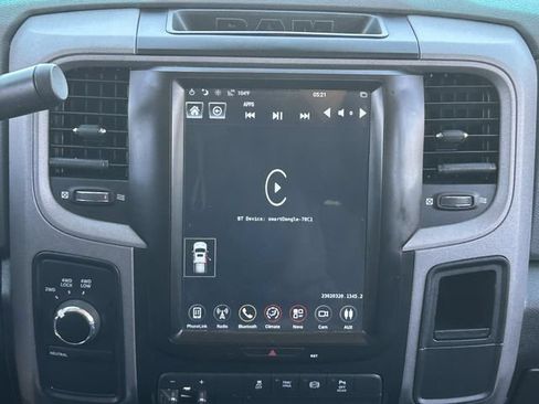 Used 2018 RAM 2500 Tradesman w/ Chrome Appearance Group AWD/4WD image 18