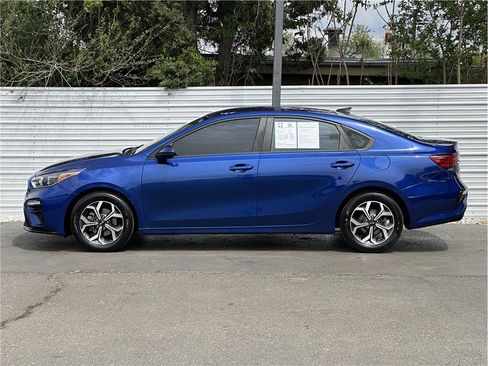 Used 2020 Kia Forte LXS FWD image 13