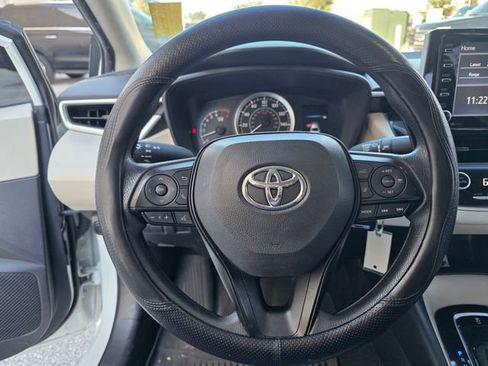 Used 2021 Toyota Corolla LE image 15