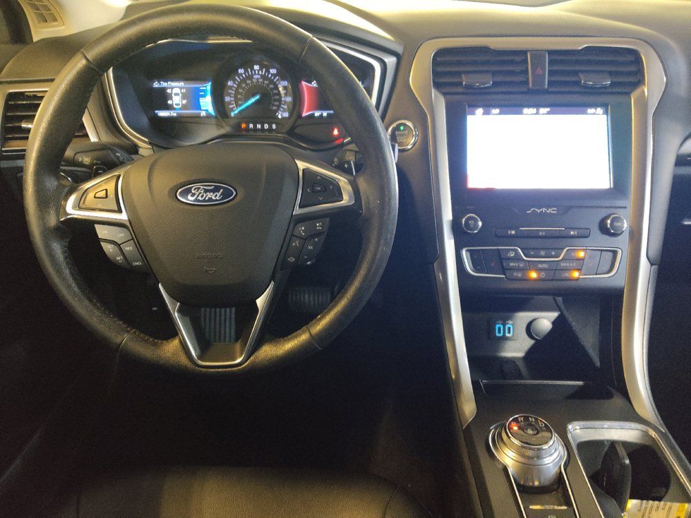 Used 2019 Ford Fusion SEL FWD image 22