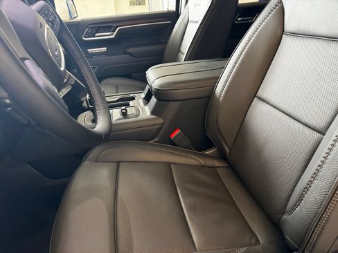 Used 2026 GMC Sierra 1500 Denali w/ Denali Reserve Package AWD/4WD image 12