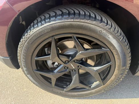 Used 2018 Ford Edge Titanium w/ Equipment Group 302A image 9