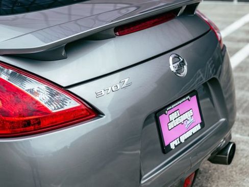 Used 2009 Nissan 370Z Touring RWD image 34
