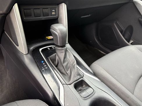 Used 2022 Toyota Corolla Cross LE image 22