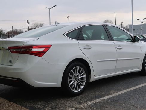 Used 2018 Toyota Avalon Limited image 14