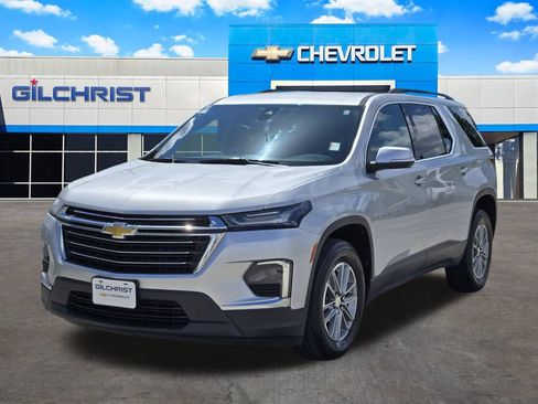 Used 2022 Chevrolet Traverse LT FWD image 4