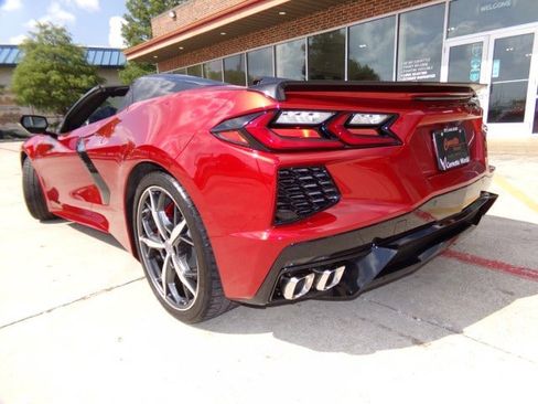Used 2022 Chevrolet Corvette Stingray Premium Conv w/ Battery Protection Package RWD image 8