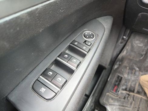 Used 2020 Kia Forte LXS image 18