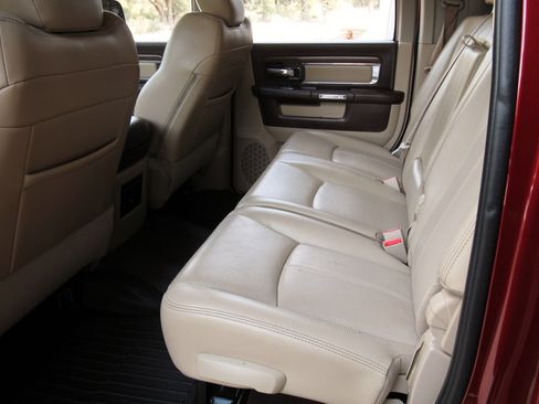 Used 2018 RAM 3500 Laramie image 46