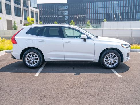 Used 2018 Volvo XC60 T5 Momentum w/ Convenience Package AWD/4WD image 8