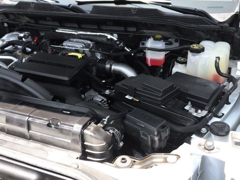 Used 2022 Chevrolet Silverado 2500 LT w/ Convenience Package AWD/4WD image 16